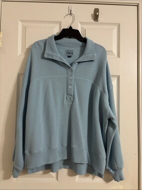 American Eagle Light Blue Button-Front Pullover Top